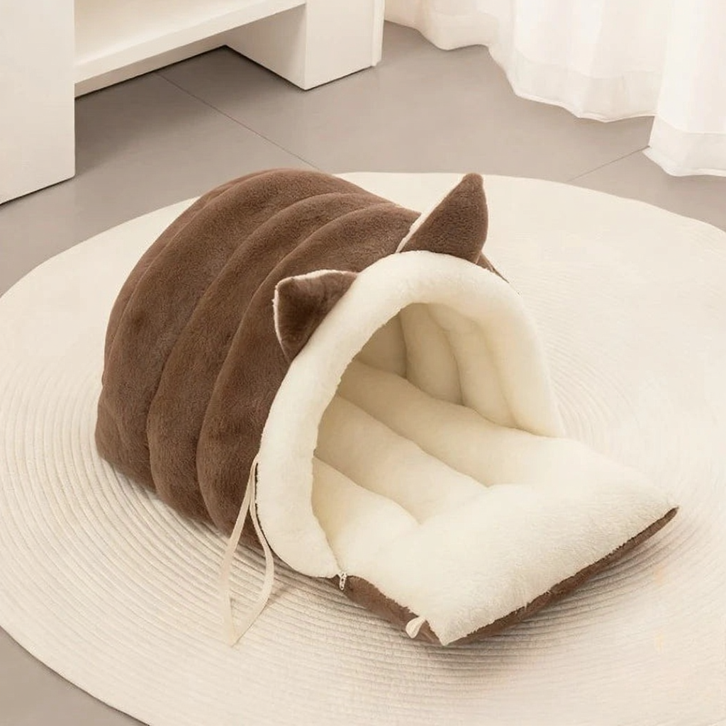 Catvera Cat Ear Cave Bed - Image 9|||PROMPT|||Cleaned image. Original analysis: Found 1 watermark - 'KEMORELA' brand name with registered trademark symbol in the top left corner