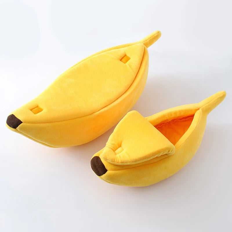 Catvera Banana Shaped Cat Bed - Image 9|||PROMPT|||Original clean product image