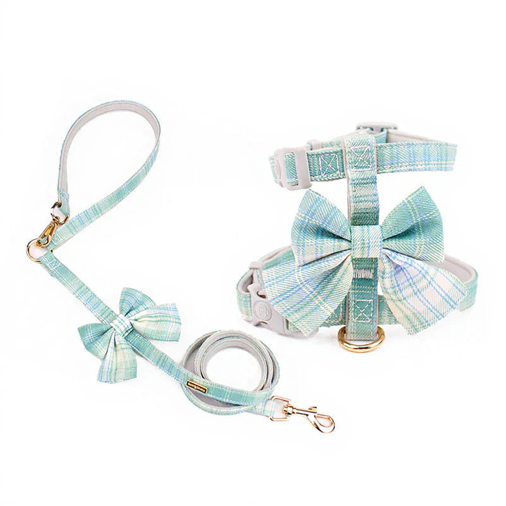 Catvera Bow Tie Cat Harness - Image 4|||PROMPT|||Cleaned image. Original analysis: Found 1 brand name tag on the harness of the pet harness and collar set