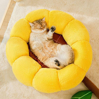 Catvera Cactus Fluffy Warm Cat Bed - Image 5|||PROMPT|||Original clean product image