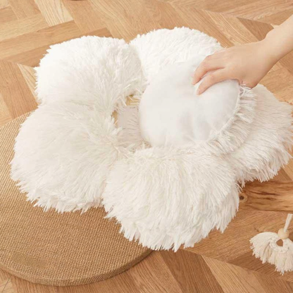 Catvera Cloudy Flower Cat Tree - Image 10|||PROMPT|||Cleaned image. Original analysis: Found 1 brand name watermark on the product - 'Pinkestraw' text visible on the tan/beige mat/base at the bottom left of the image