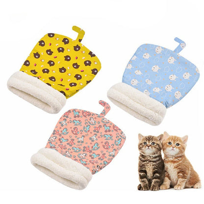 Catvera Cozy Tunnel Sleeping Bag - Image 2|||PROMPT|||Original clean product image