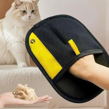 Catvera Electrostatic Pet Hair Removal Gloves - Image 2|||PROMPT|||Cleaned image. Original analysis: Found 1 brand name printed directly on the product itself