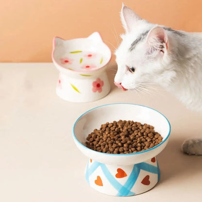 Catvera Elevated Ceramic Cat Bowl - Image 3|||PROMPT|||Original clean product image
