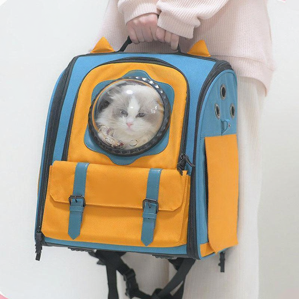 Catvera Foldable Bubble Cat Carrier - Image 16|||PROMPT|||Cleaned image. Original analysis: Found 2 brand names: 'MEWCATS' text overlay in top left corner, and 'wanxu' brand label on the backpack itself