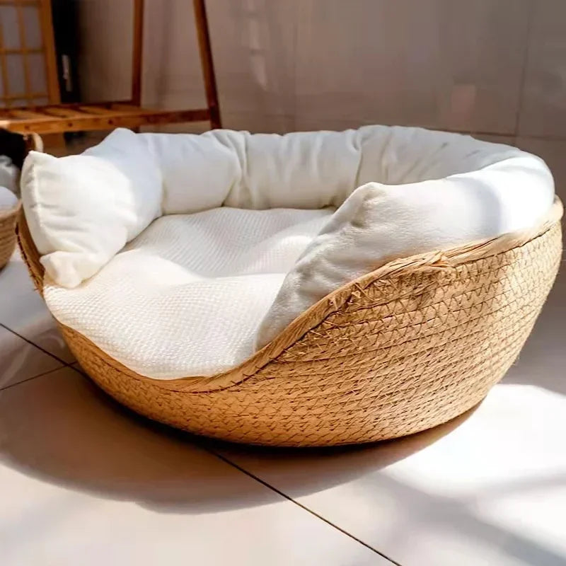 Catvera Hand-Woven Pet Nest Bed - Image 1|||PROMPT|||Original clean product image