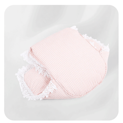 Catvera Lace Pet Stroller Mat - Image 15|||PROMPT|||Cleaned image. Original analysis: Found 1 brand name stitched/printed on the product tag