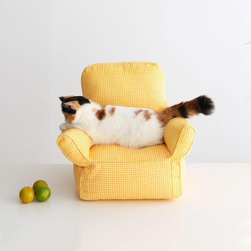 Catvera Miniature Armchair Cat Sofa Bed - Image 2|||PROMPT|||Original clean product image