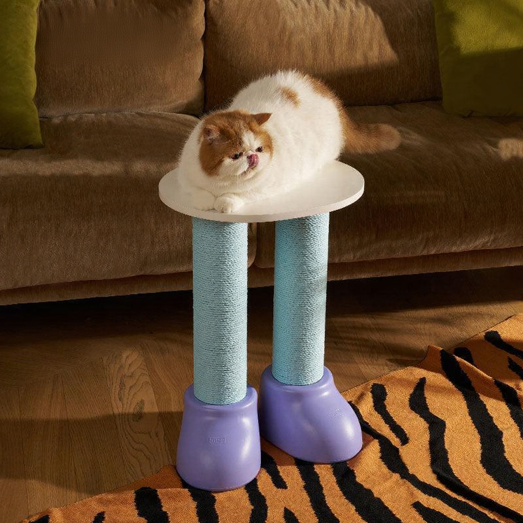 Catvera Multi-Function Cat Scratching Bed - Image 7|||PROMPT|||Cleaned image. Original analysis: Found 1 watermark text overlay 'MEWCATS' in the top left corner of the image