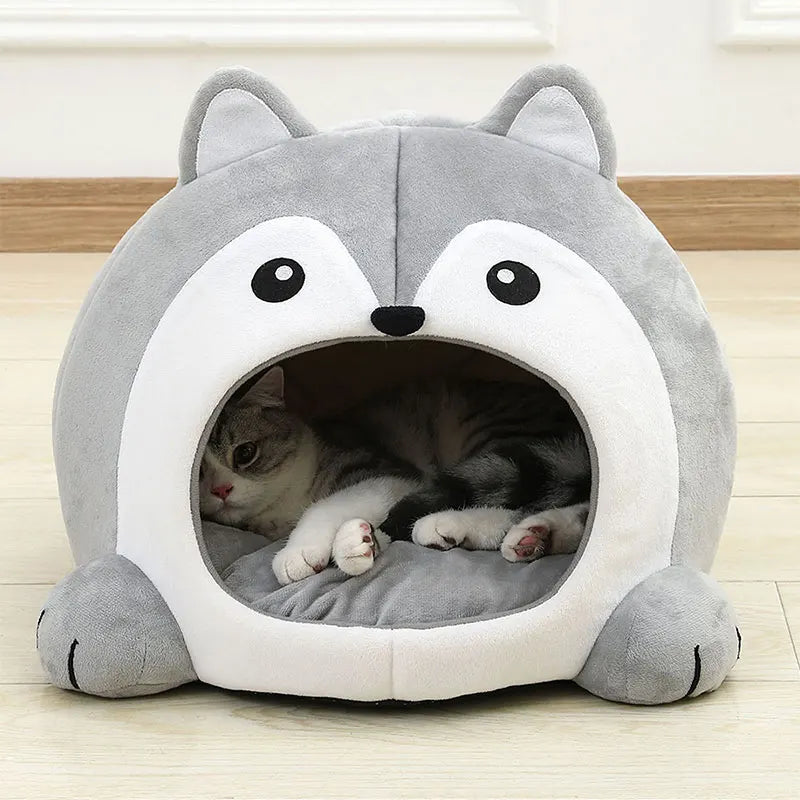 Catvera Raccoon Cave Pet Bed - Image 1|||PROMPT|||Original clean product image