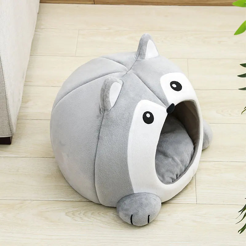 Catvera Raccoon Cave Pet Bed - Image 4|||PROMPT|||Original clean product image