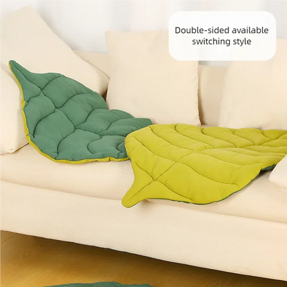 Catvera Reversible Leaf Pet Cushion - Image 1|||PROMPT|||Original clean product image