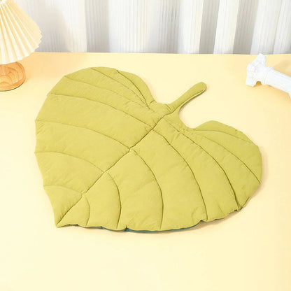 Catvera Reversible Leaf Shaped Cat Mat - Image 10|||PROMPT|||Original clean product image