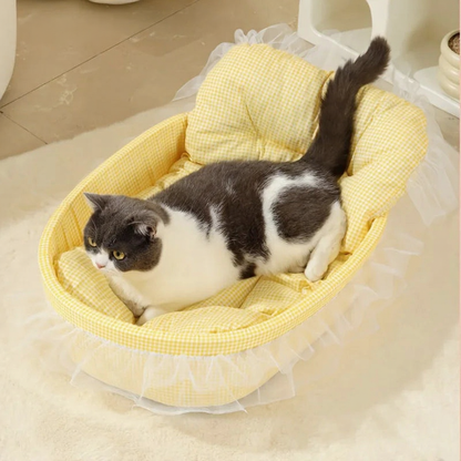 Catvera Ruffle Princess Pet Bed - Image 3|||PROMPT|||Cleaned image. Original analysis: Found 1 watermark - 'KEMORELA' brand name in the top left corner of the image