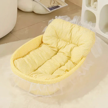 Catvera Ruffle Princess Pet Bed - Image 7|||PROMPT|||Cleaned image. Original analysis: Found 1 brand watermark 'KEMORELA®' in the top left corner of the image