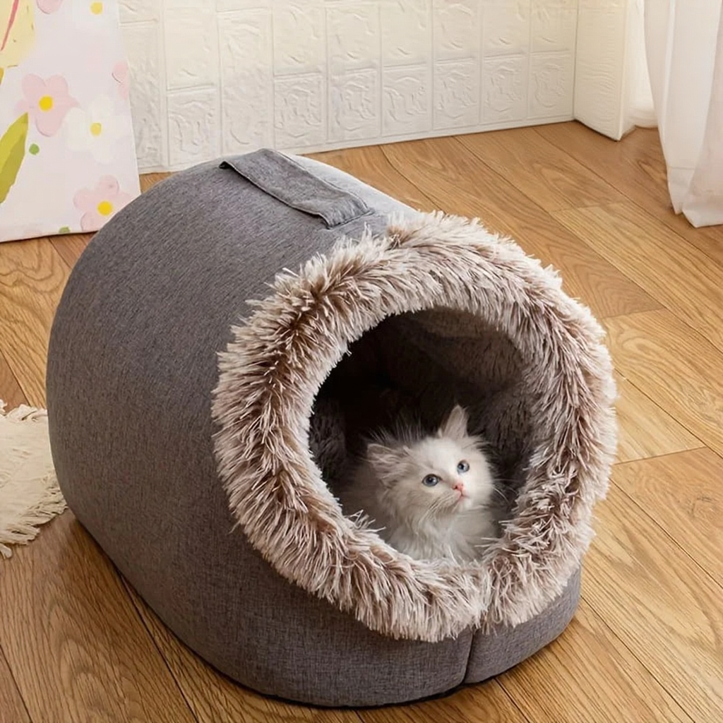 Catvera Self-Warming Cat Cave Bed - Image 9|||PROMPT|||Cleaned image. Original analysis: found 1 brand name watermark and 1 brand name in text overlay