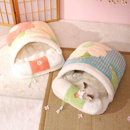 Catvera Self-Warming Cave Cat Bed - Image 5|||PROMPT|||Original clean product image