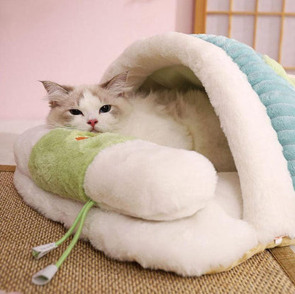 Catvera Self-Warming Cave Cat Bed - Image 7|||PROMPT|||Original clean product image