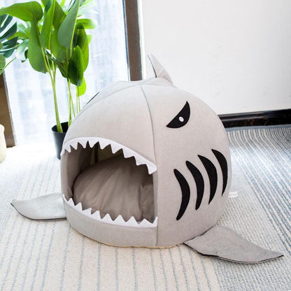 Catvera Shark Cave Cat Bed - Image 1|||PROMPT|||Original clean product image