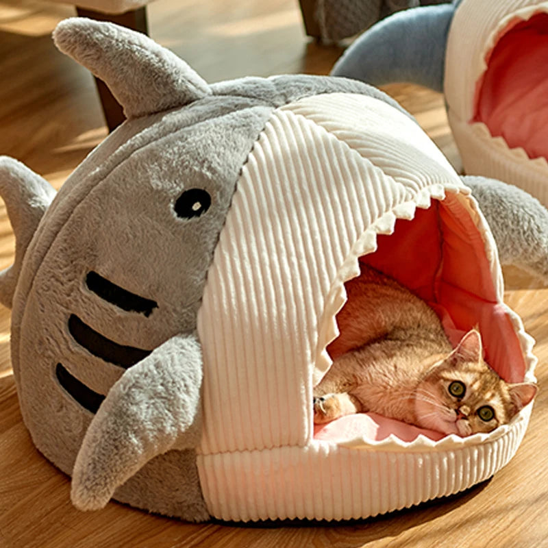 Catvera Shark Cave Pet Bed - Image 8|||PROMPT|||Original clean product image