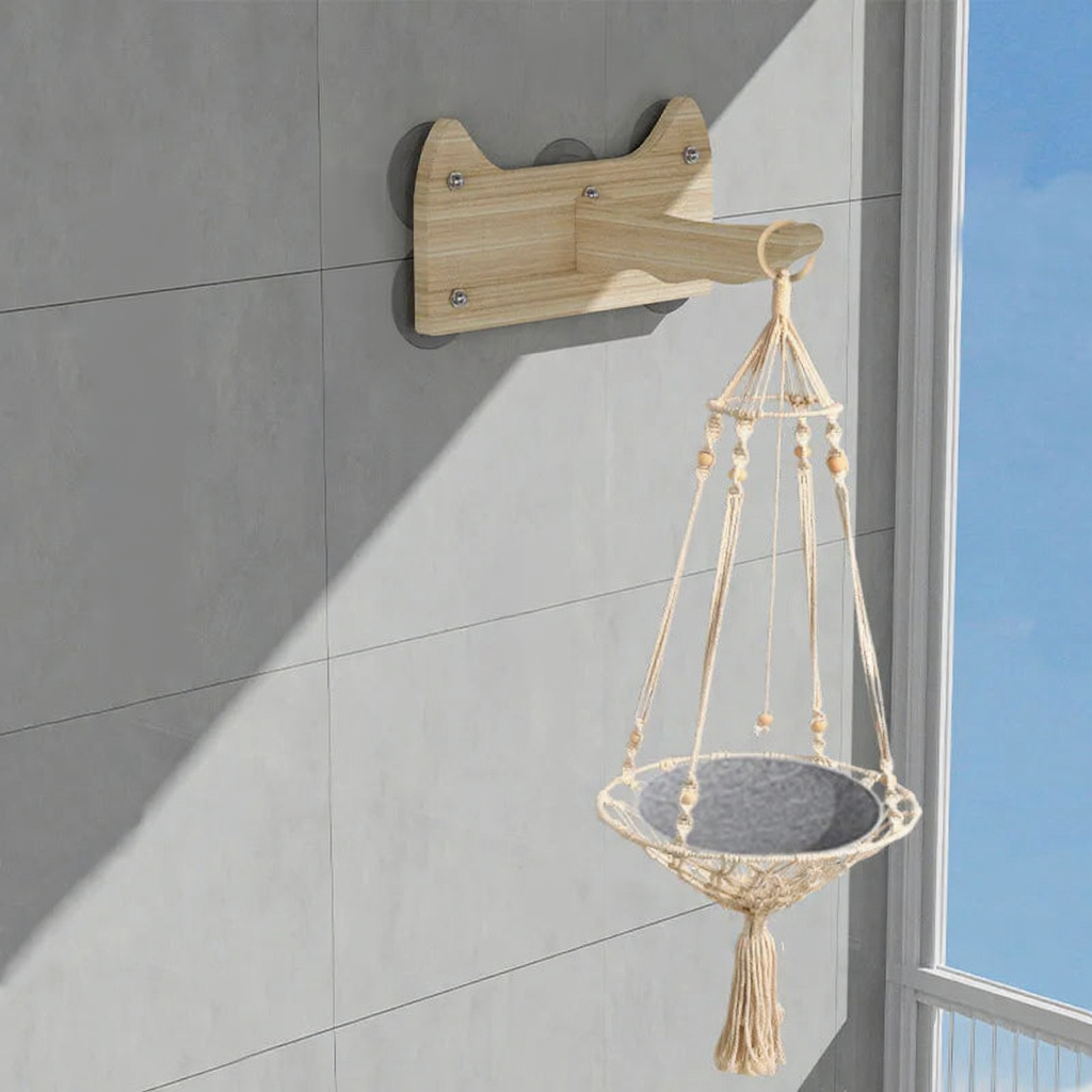 Catvera Window Suction Cat Climbing Shelves - Image 11|||PROMPT|||Cleaned image. Original analysis: found Chinese characters text overlay on the left side of the image
