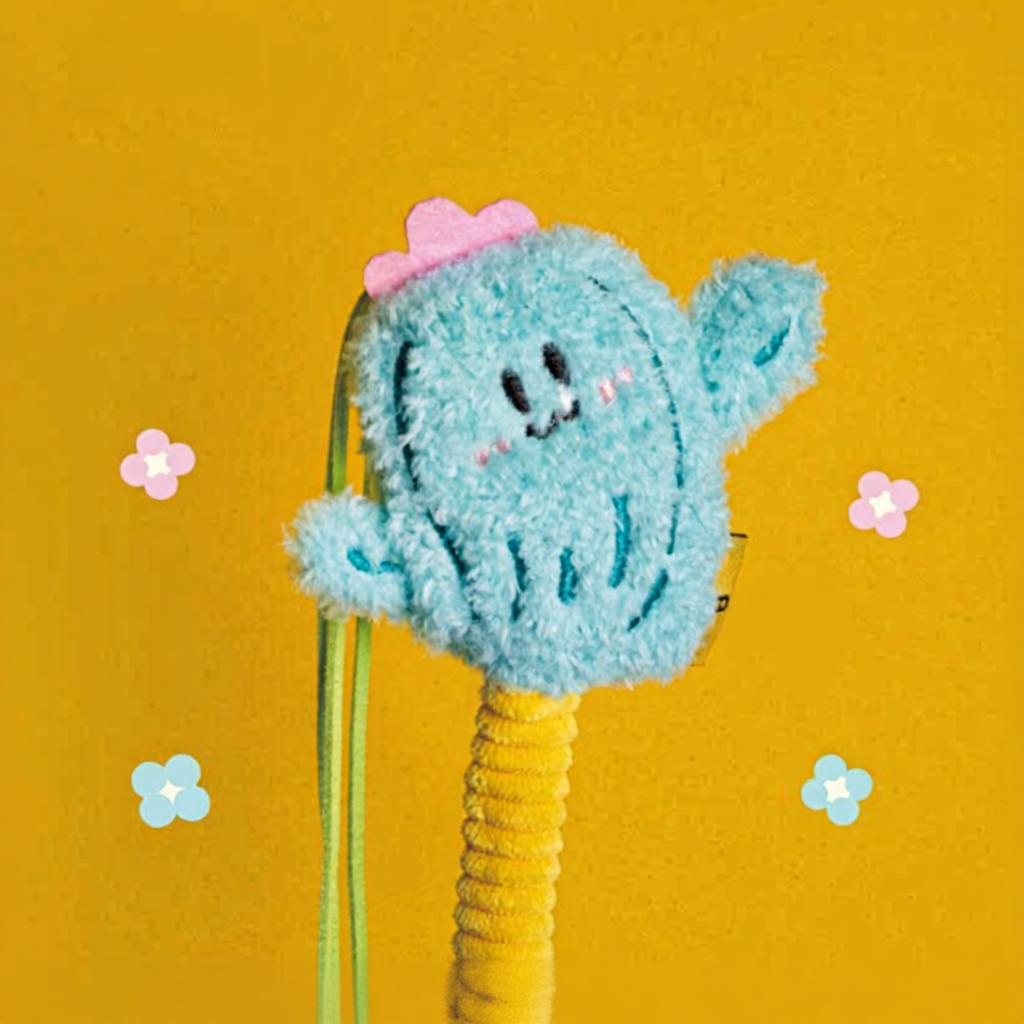 Catvera Wooden Bell Cat Stick - Image 5|||PROMPT|||Cleaned image. Original analysis: found 1 watermark text and 1 brand label tag on the product