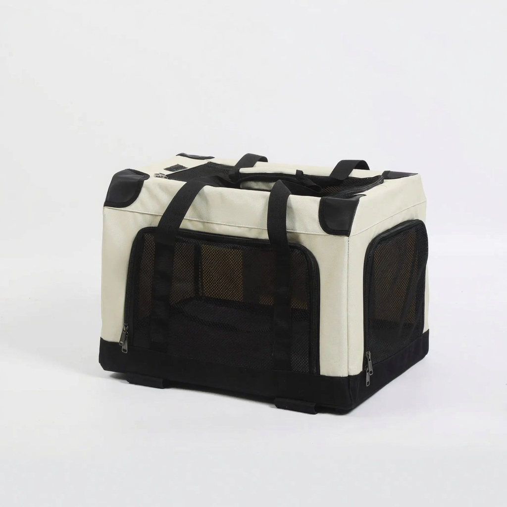 Expandable Rolling Pet Stroller with Wheels - Image 9|||PROMPT|||Cleaned image. Original analysis: Found 1 brand name label on the product